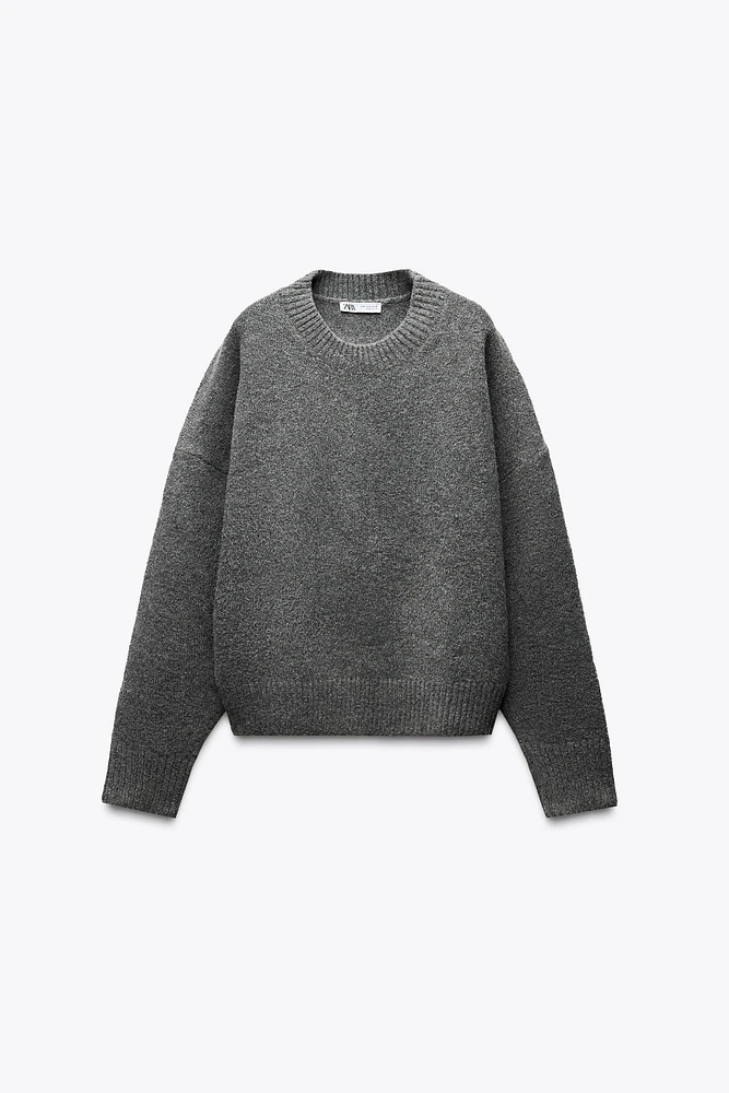 BASIC SOFT KNIT SWEATER