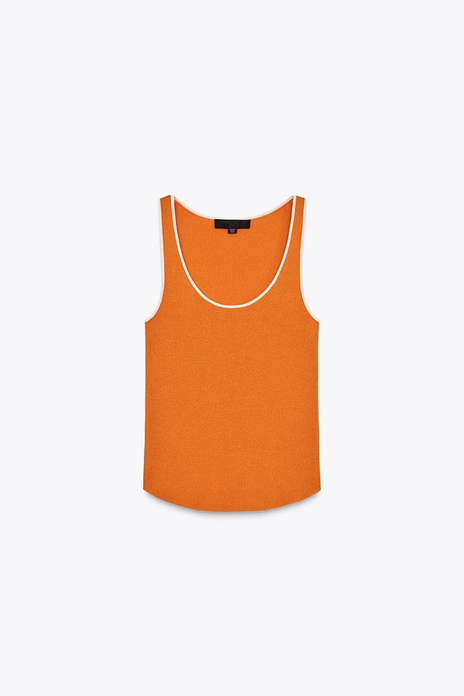 CONTRAST TRIM KNIT TOP