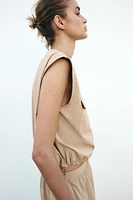 SHORT ELASTIC HEM VEST