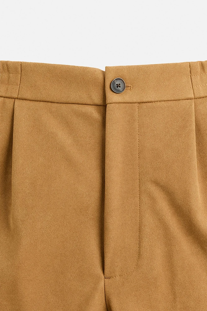 PLEATED FAUX SUEDE SHORTS