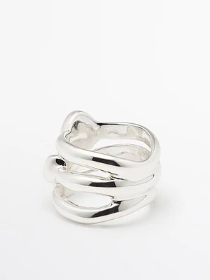 Irregular ring