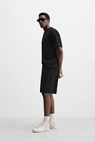 TEXTURED JOGGER SHORTS