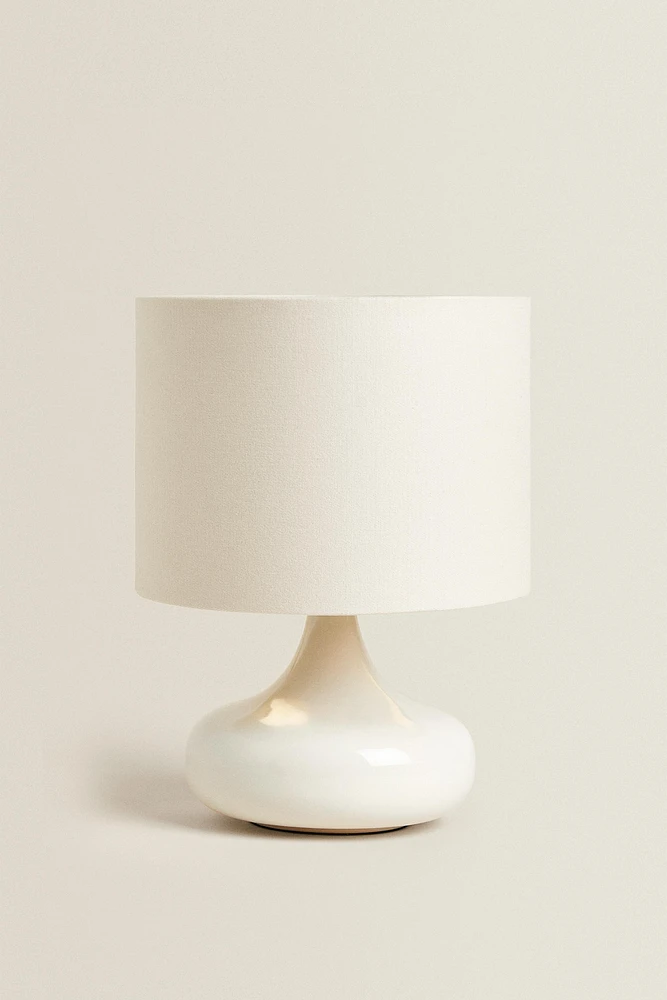 SMALL CERAMIC BASE TABLE LAMP