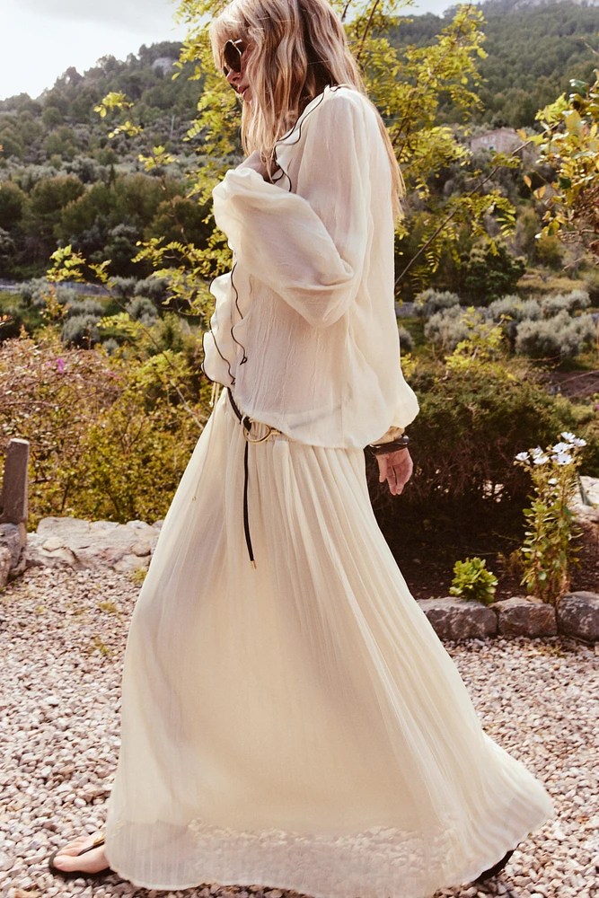 FLOWY SKIRT WITH BELT