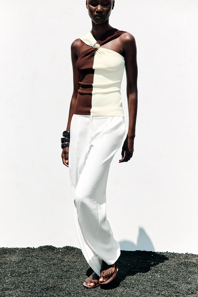 TOP HALTER EN MAILLE