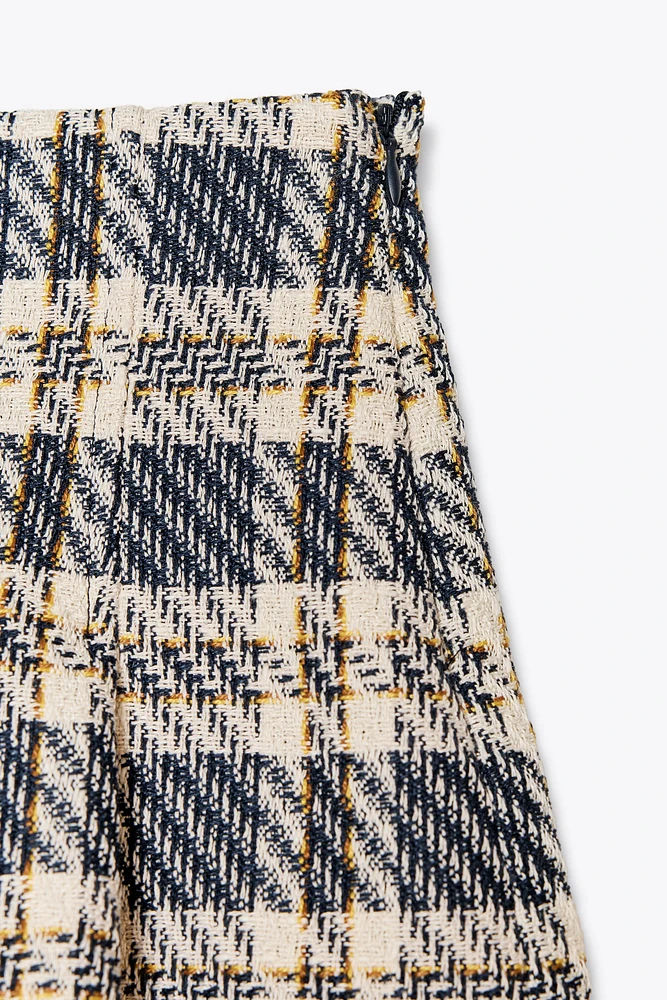 PLAID TEXTURED PLEATED SKORT