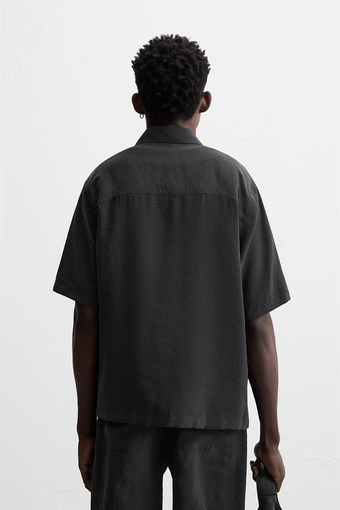 RELAXED FIT FLOWY SHIRT