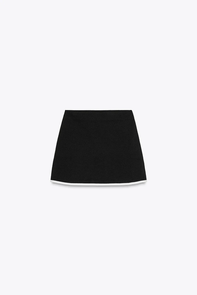 CONTRAST TRIM MINI SKIRT