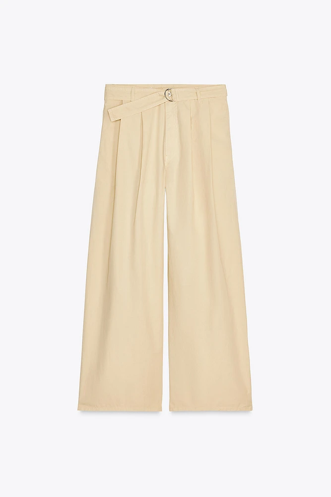 PANTALON AVEC CEINTURE ET PINCES