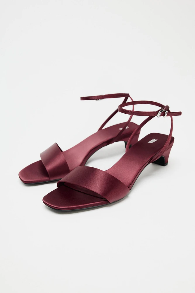 SATIN EFFECT SANDALS
