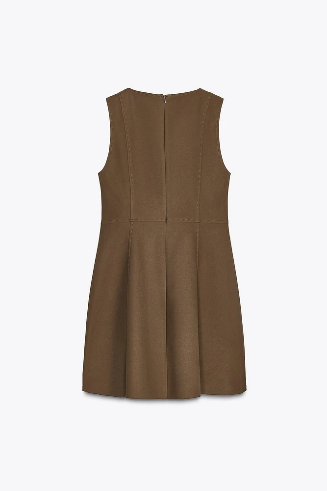 ROBE COURTE SANS MANCHES