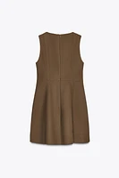 ROBE COURTE SANS MANCHES