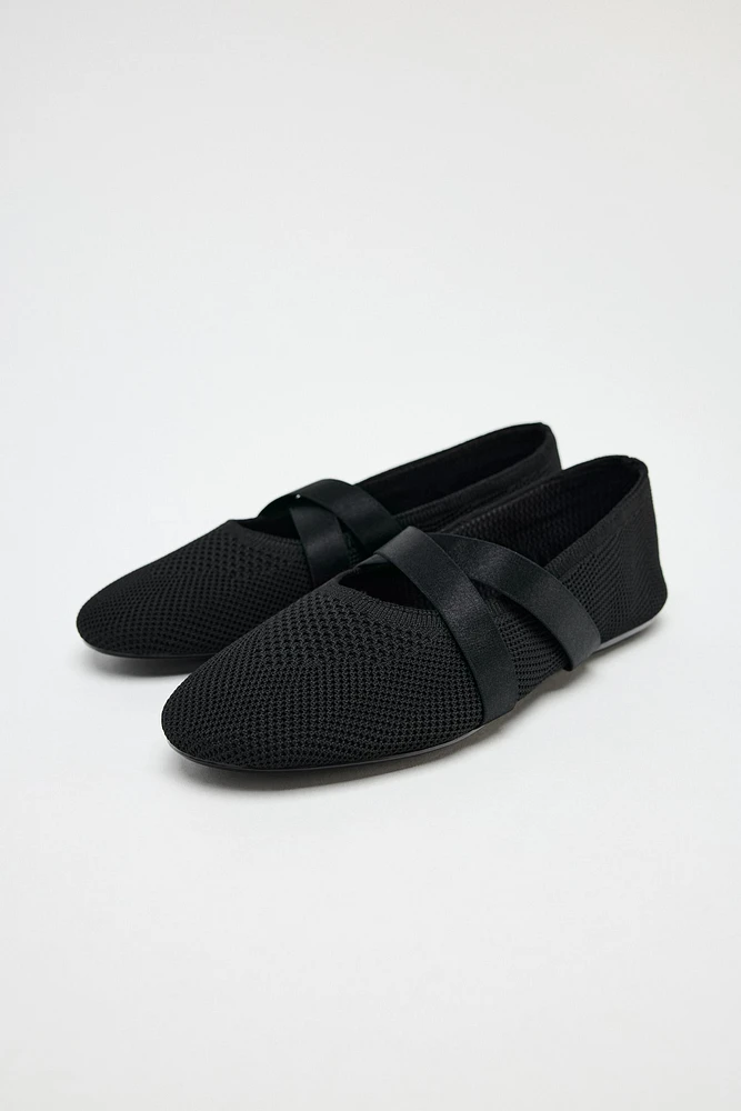 BALLERINES CROISÉES EN TISSU