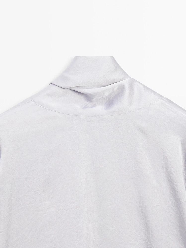 Flowing blouse with low-cut back - Studio