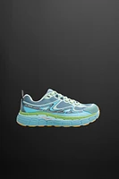 RUNNING SNEAKERS