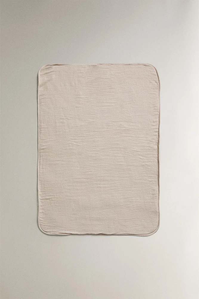 CHILDREN’S WARM MOON BLANKET