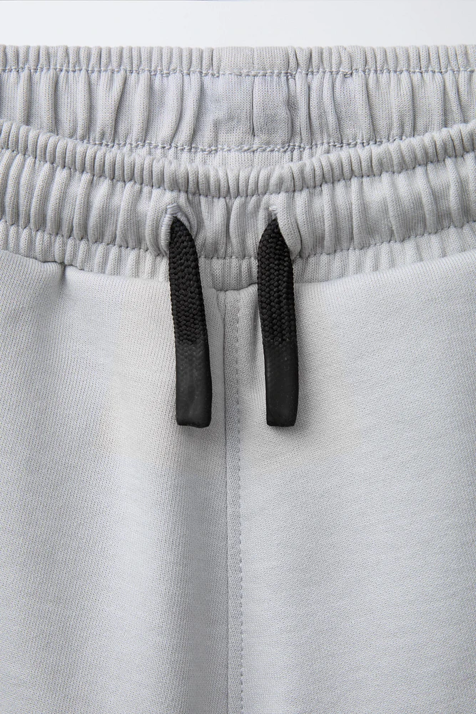 SPORTY CONTRAST ZIPPER SHORTS