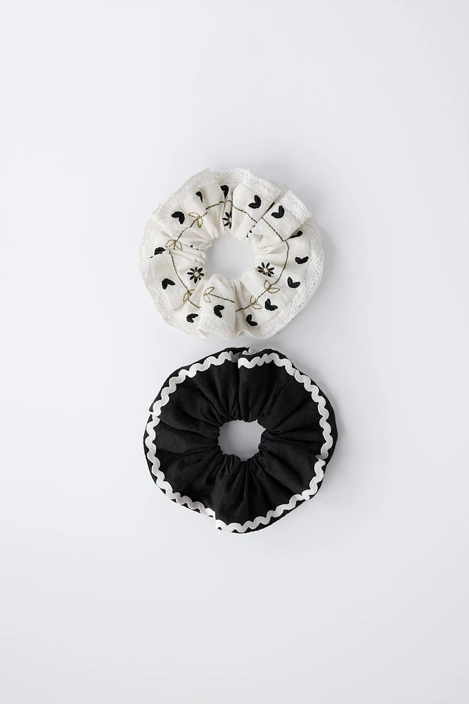 TWO-PACK OF LACE AND WAVY HAIR TIES
