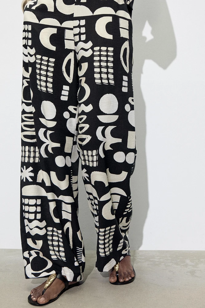 STRAIGHT LEG PANTS