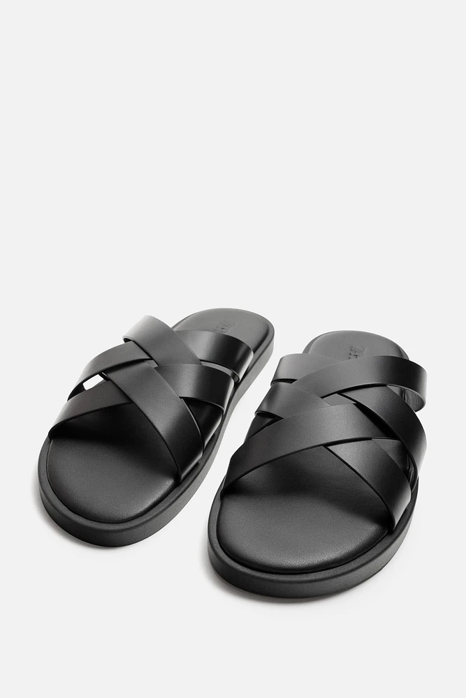 SANDALES EN CUIR À BRIDES