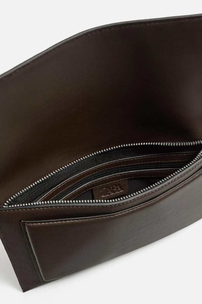 TEXTURED CLUTCH
