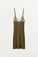 ROBE COURTE EN MAILLE CÔTELÉE