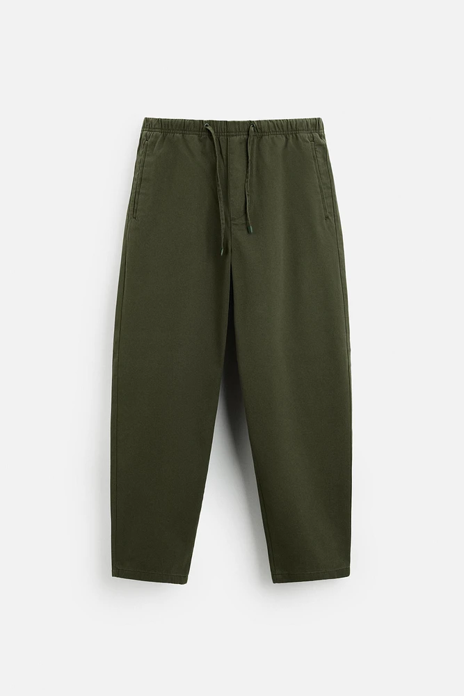 PANTALON COUPE CAROTTE