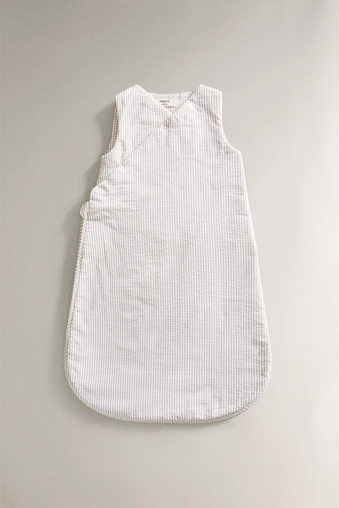CHILDREN’S STRIPED SLEEPING BAG