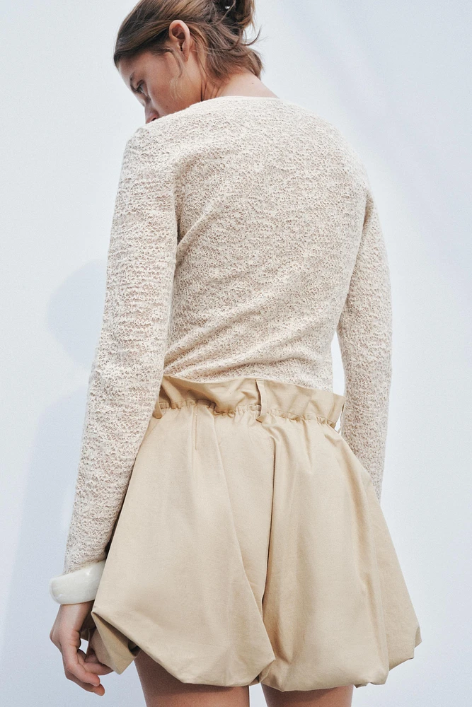 TOP EN MAILLE À TEXTURE