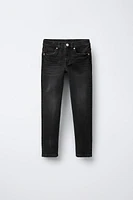 SKINNY FIT JEANS
