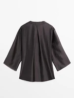 Flowing kimono with tie detail