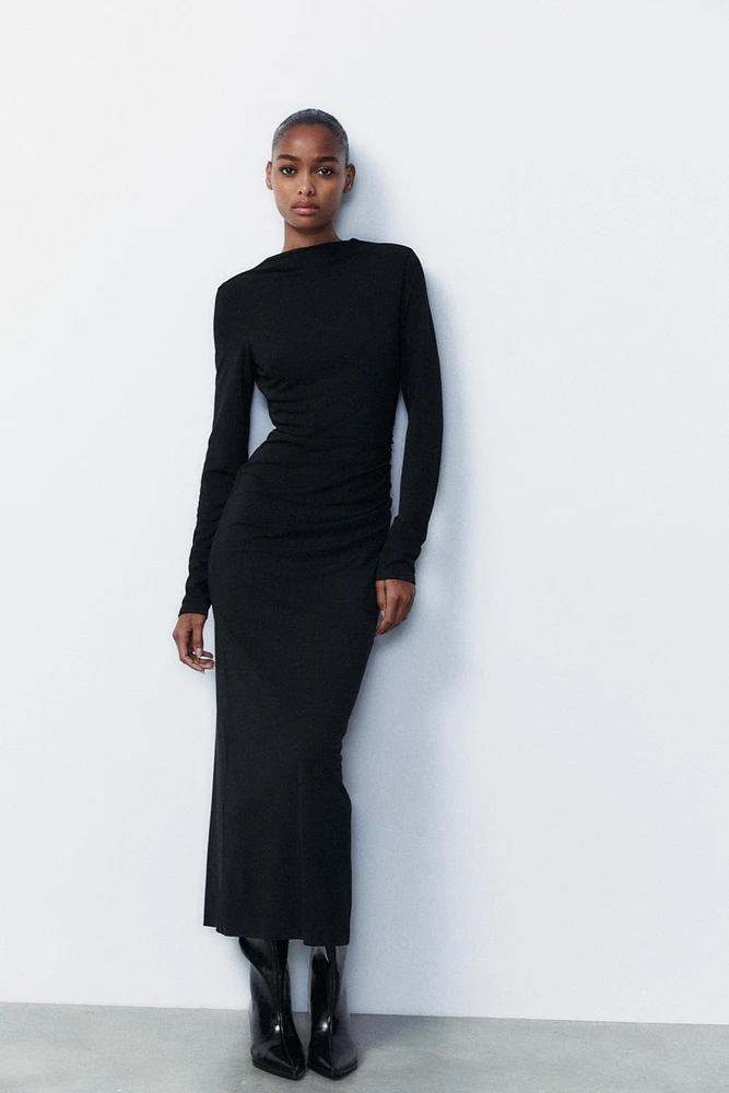 ROBE DRAPÉE À DOS NU