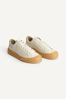LTHR SNKRS 14