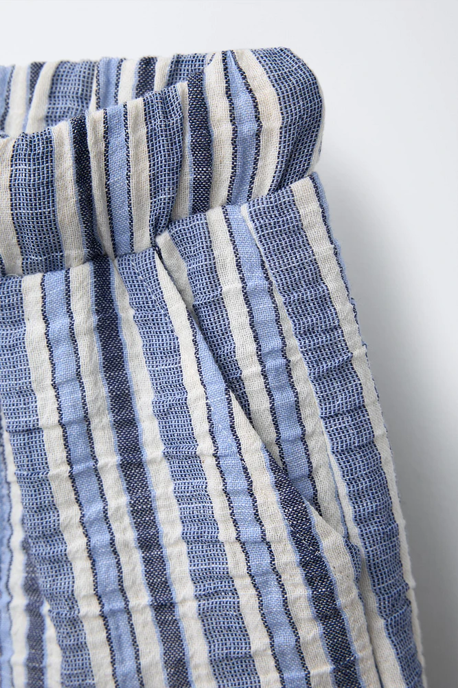 STRIPED TEXTURE SHORTS