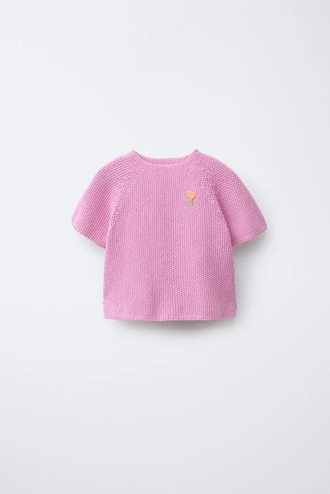 EMBROIDERED PATCH SHORT SLEEVE SWEATER