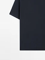 Short-sleeve T-shirt with contrast topstitching