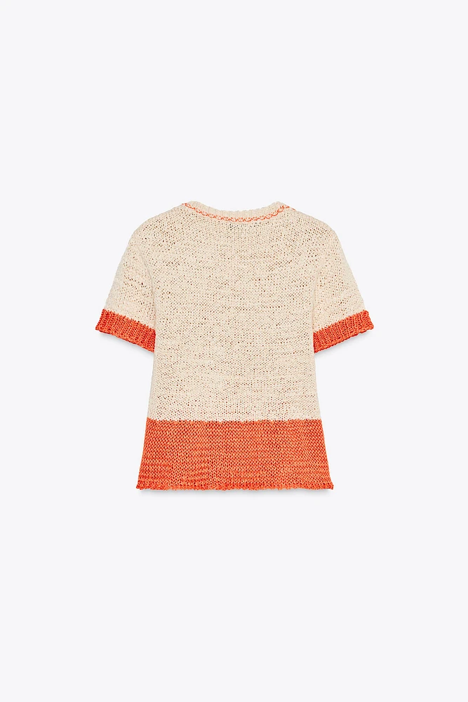 TOP EN MAILLE MANCHES COURTES