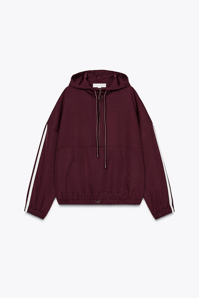 VESTE À CAPUCHE AVEC BANDES LATÉRALES