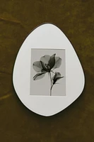 IRREGULAR-SHAPED PICTURE FRAME