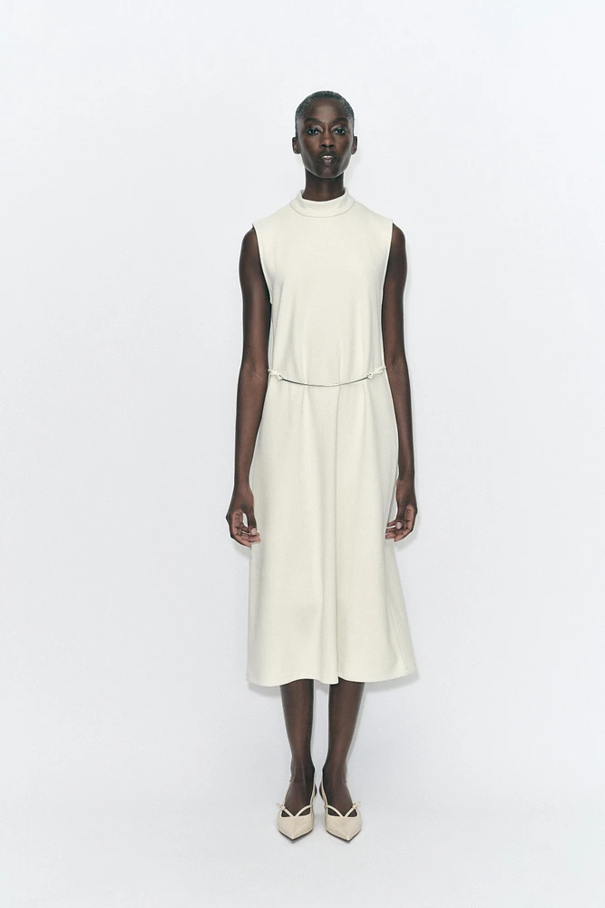 ROBE MI-LONGUE AVEC CEINTURE