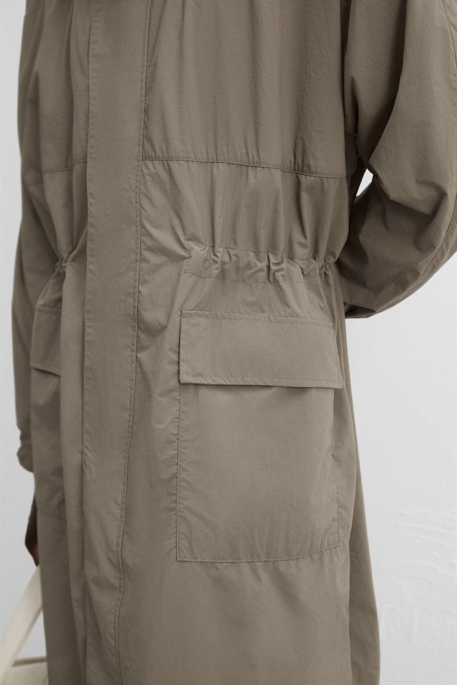LIGHTWEIGHT TECHNICAL PARKA
