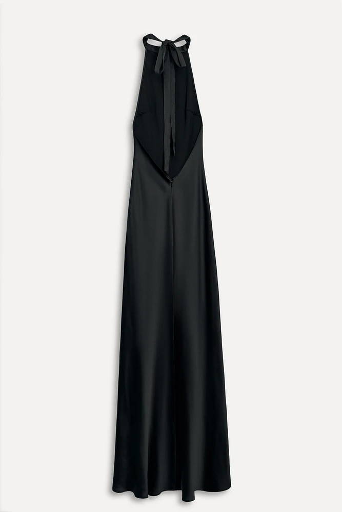 ROBE SATINÉE À ENCOLURE AMÉRICAINE 50E ANNIVERSAIRE