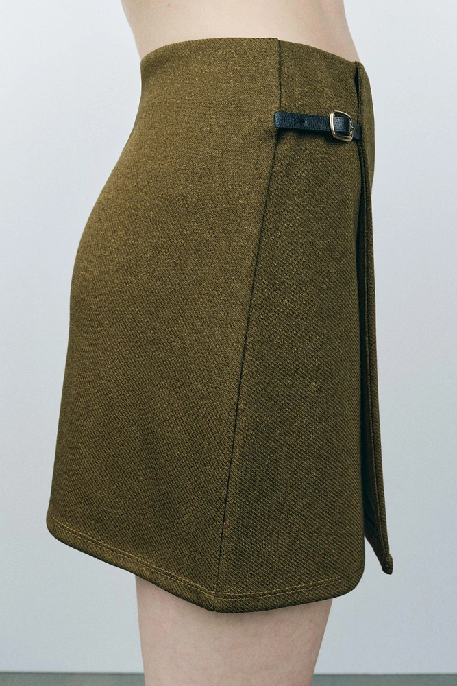 TWILL BUCKLE MINI SKIRT