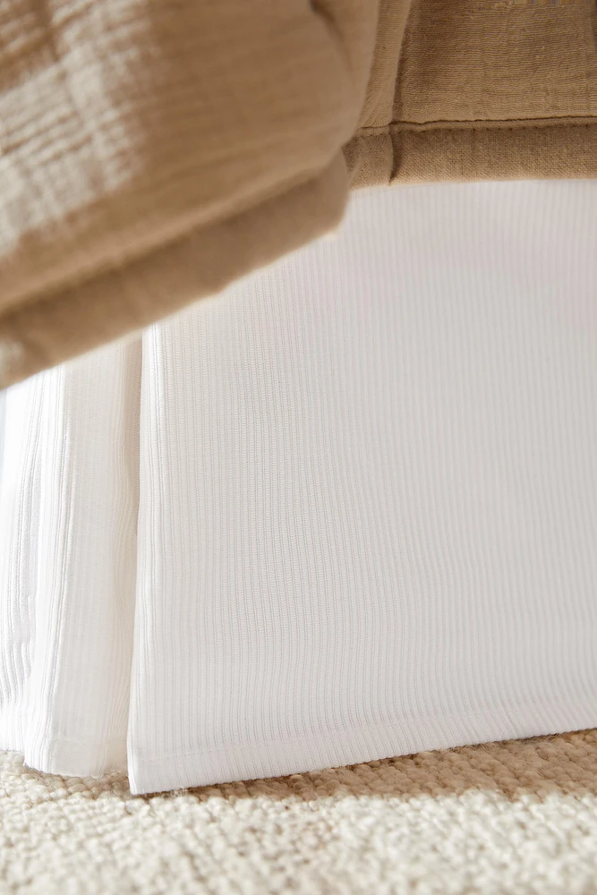 RIBBED BEDSKIRT