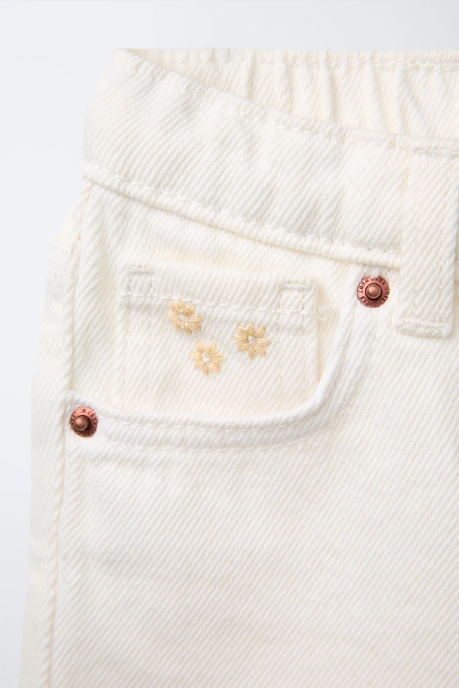 BERMUDA EN JEAN HIGH WAIST FLEURS BRODÉES