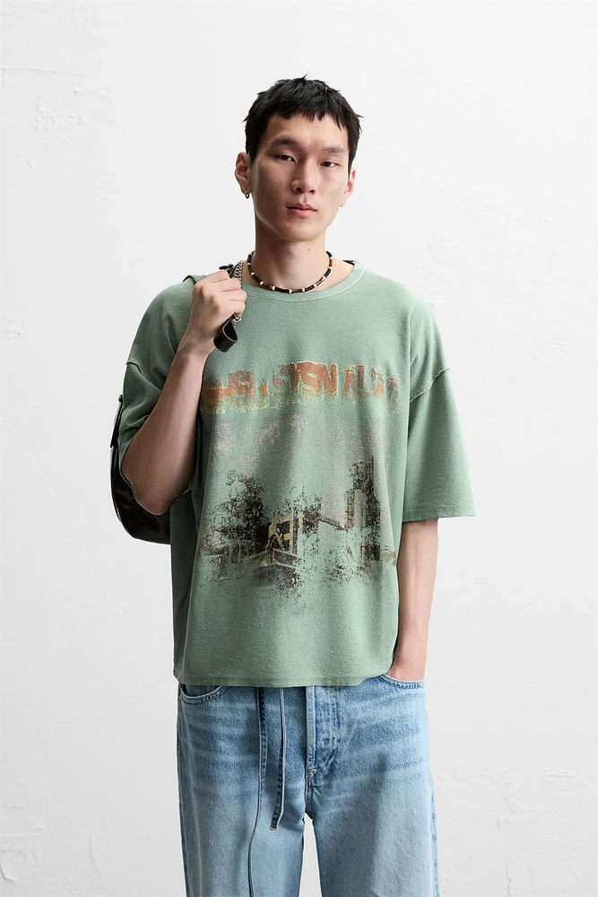 T-SHIRT EN MAILLE IMPRIMÉ DÉLAVÉ