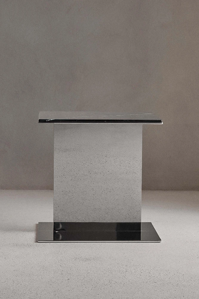 SIDETABLE 05
