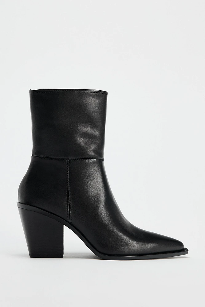 POINTED LEATHER ANKLE BOOTS