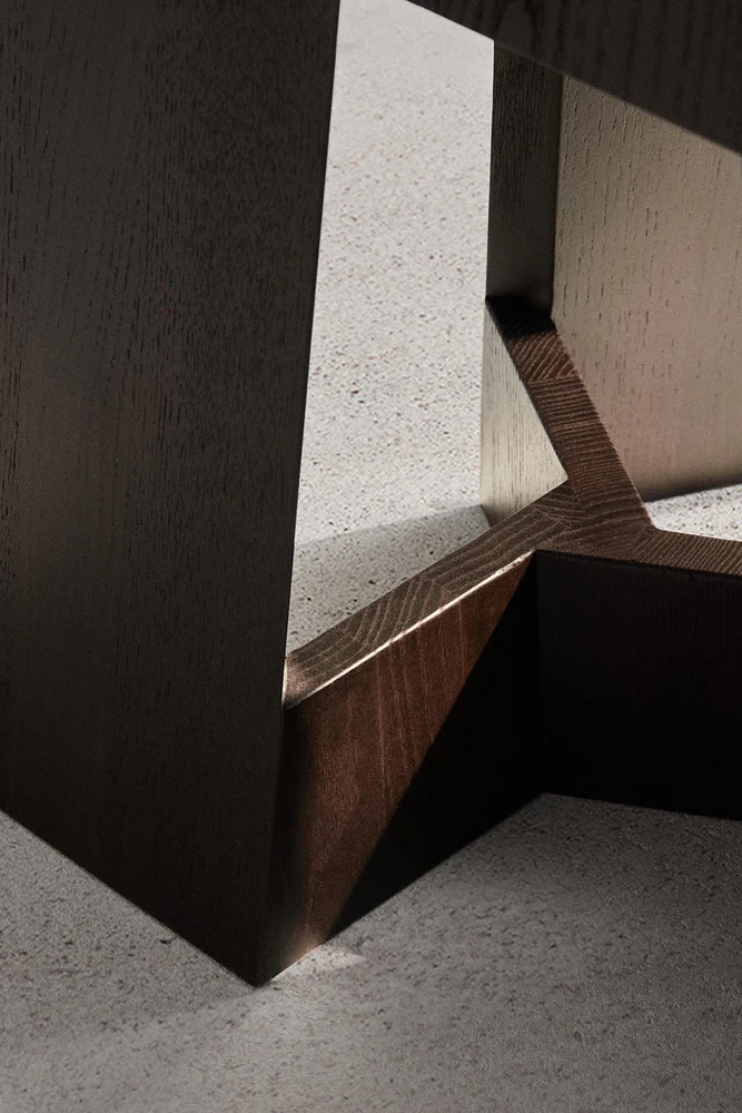 STOOL 03