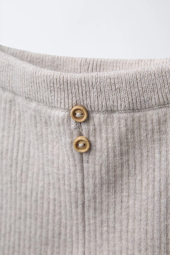 BUTTON RIBBED LEGGINGS